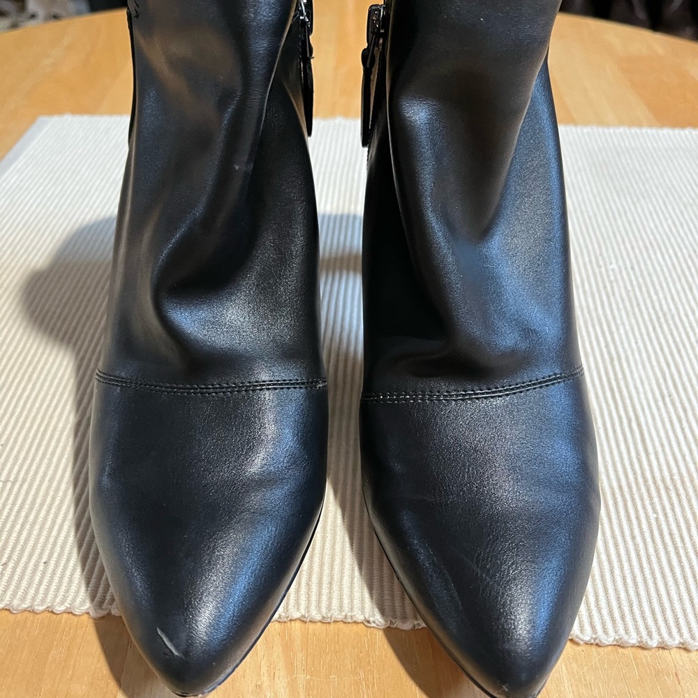 Naturalizer Sleek Black Ankle Booties